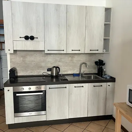 Apartament La Casa Di Ale Lecco